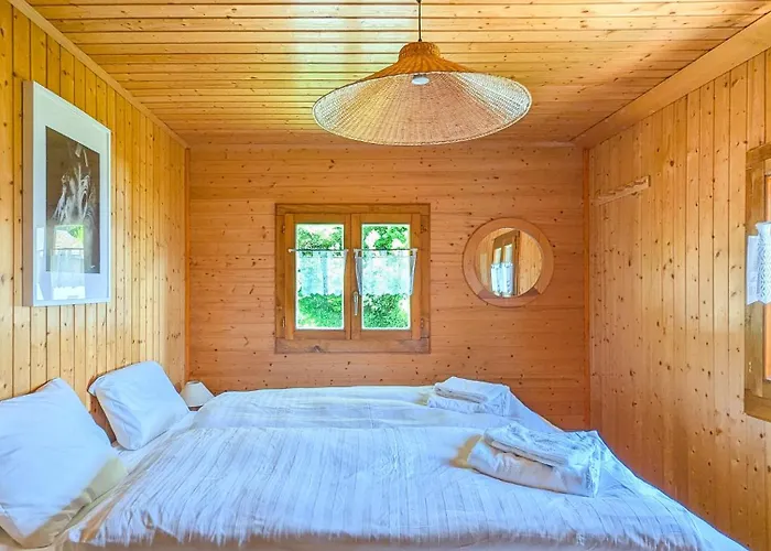 Repos En Montagne, Au Vert, Vue Et Terrasse La Tzoumaz