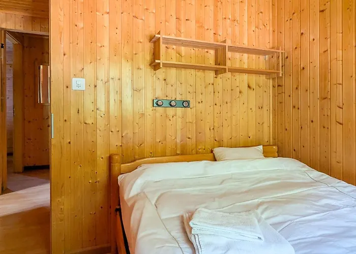 Repos En Montagne, Au Vert, Vue Et Terrasse *